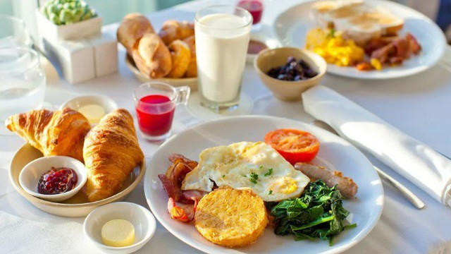 7 sai lầm trong bữa sáng làm suy giảm hệ miễn dịch, hại dạ dày