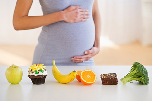 Mẹ bầu bị táo bón ảnh hưởng như thế nào tới thai nhi?