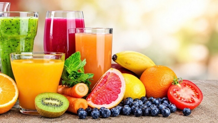 5 lý do vì sao ăn trái cây tươi tốt hơn chỉ uống nước ép