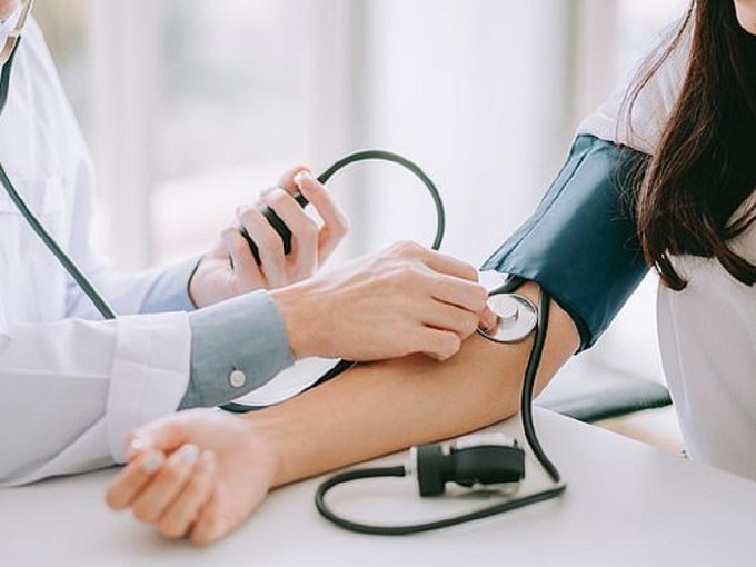 7 triệu chứng cảnh báo thận đang quá tải, cần đi khám gấp