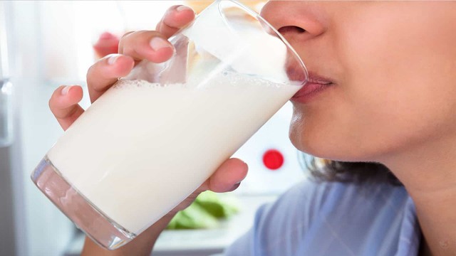 Sai lầm khi uống sữa tàn phá đường ruột và sinh bệnh đường tiêu hóa mãn tính, rất nhiều người không biết